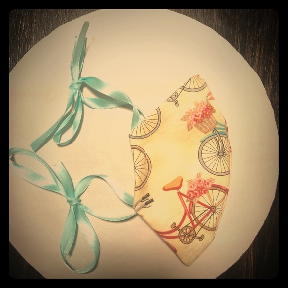 Face masks - Picture 1 of 7